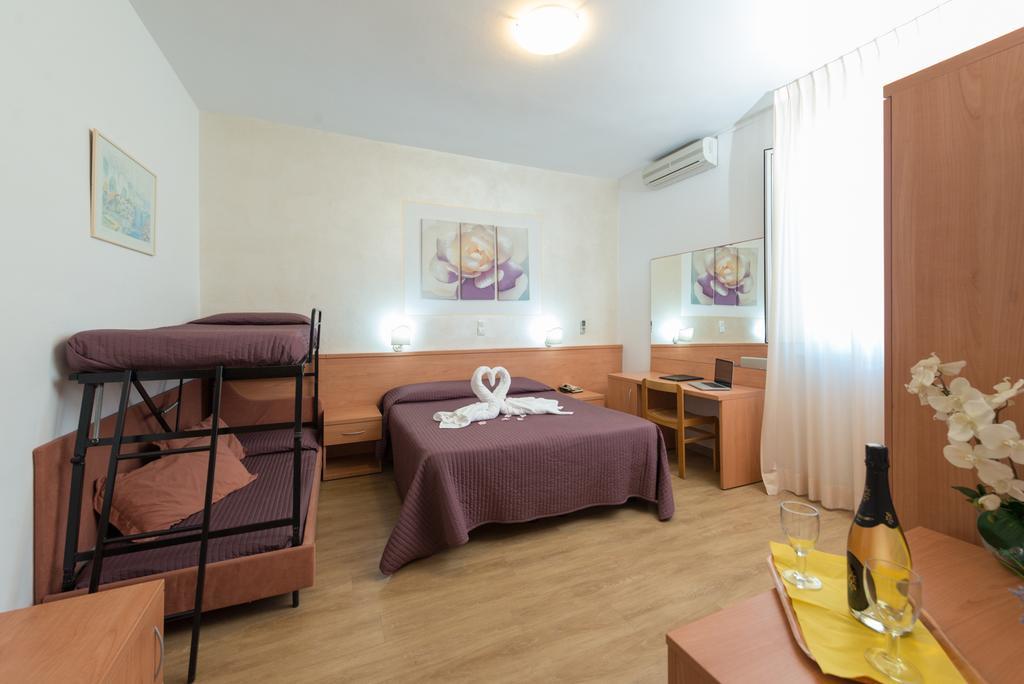 Hotel Biagi &